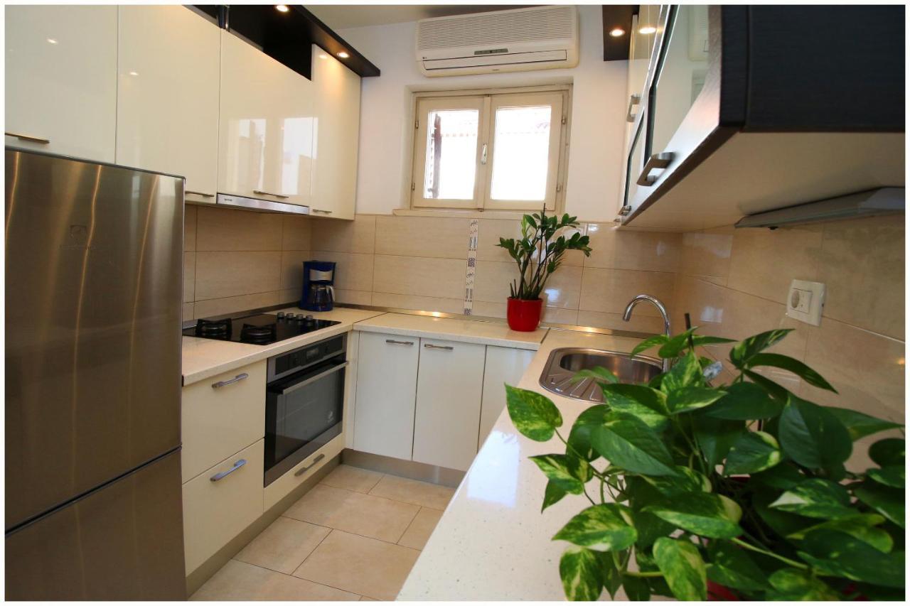 Apartment Slavko Примоштен Экстерьер фото